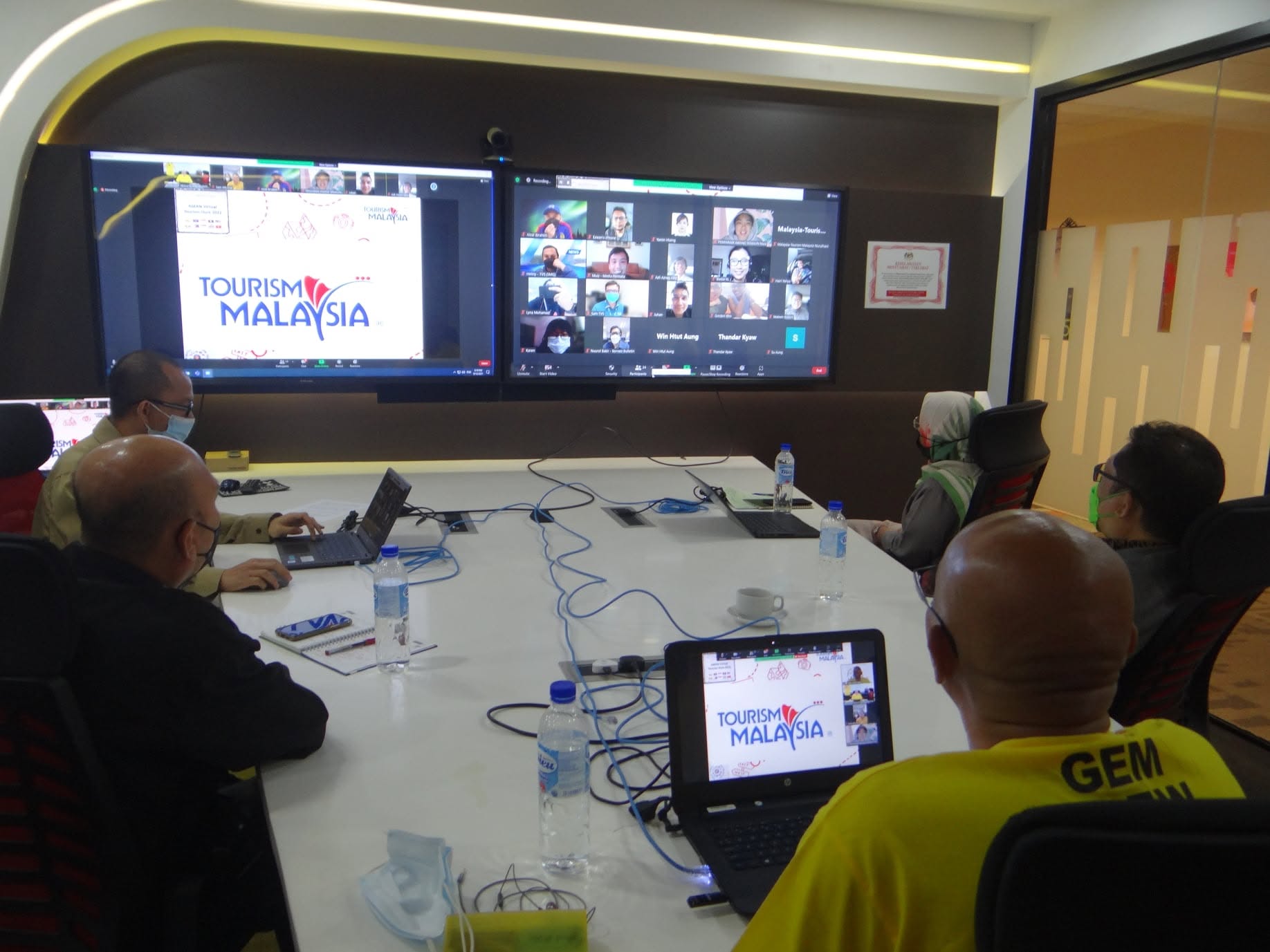 GEM team managing the ASEAN Virtual Tourism Hunt through an online meeting